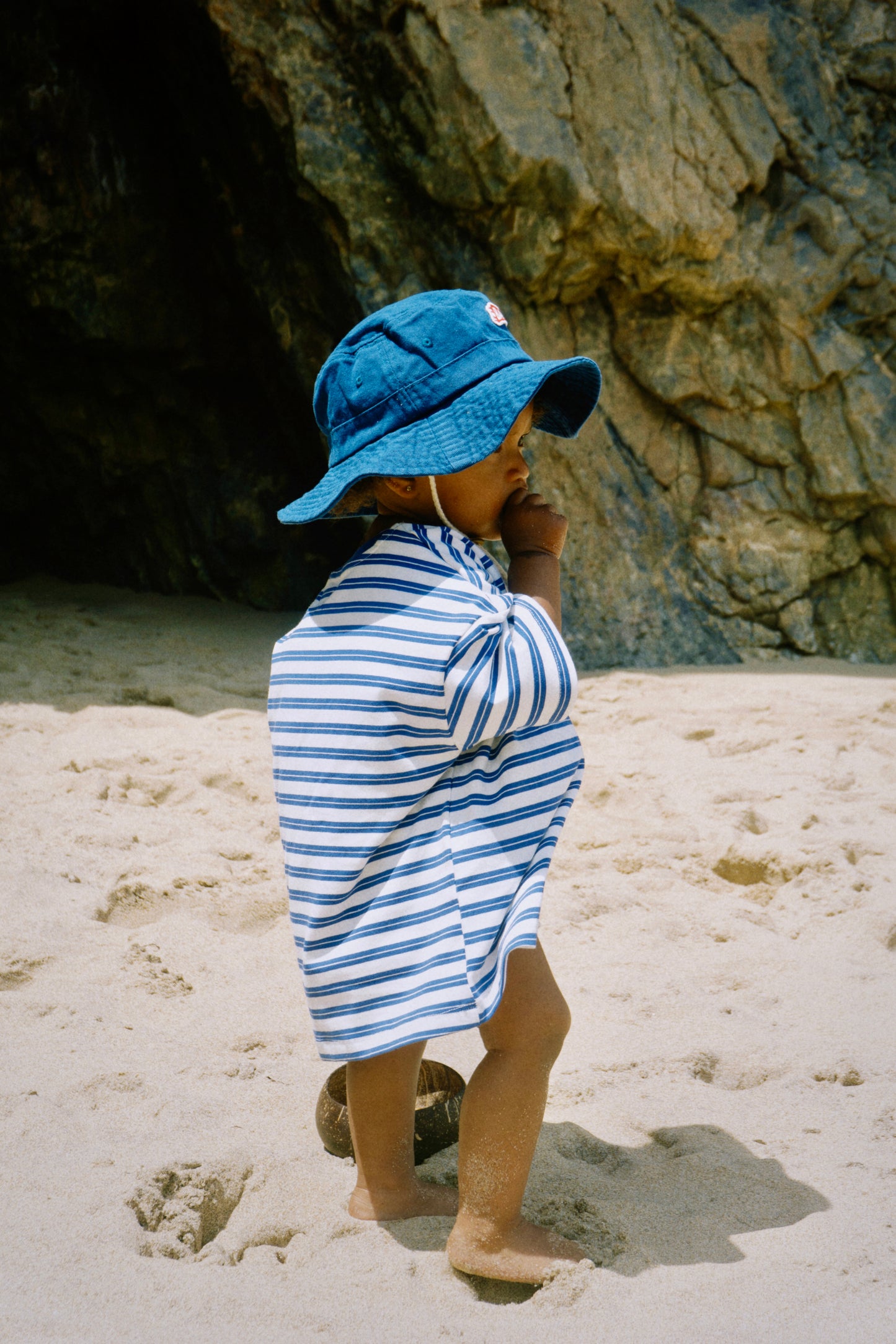 Back bucket hat